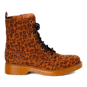 Time and Tru Leopard Print Lug Boots Combat Size 8 Animal Print